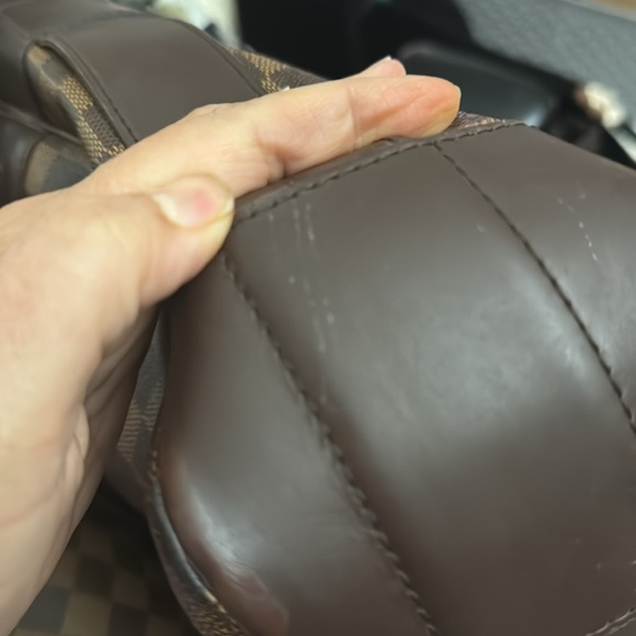 Authentic LV Messenger - Picture 8 of 10